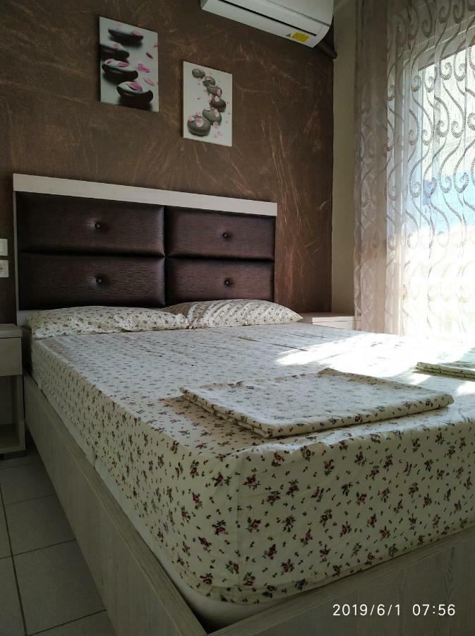 Lazaros Apartments Олімпіакі-Акті Екстер'єр фото